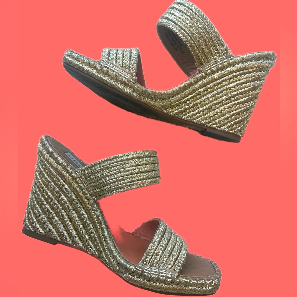 STEVE MADDEN
Icey Embellished Espadrille Wedge Sandal In Gold